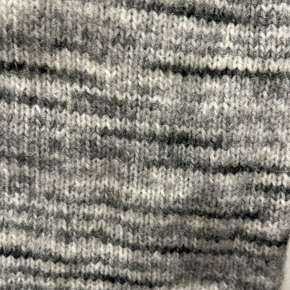 Central Park West Sweater w/ Sweatshirt Zip Up Inlay, Size Large - Picture 4 of 10